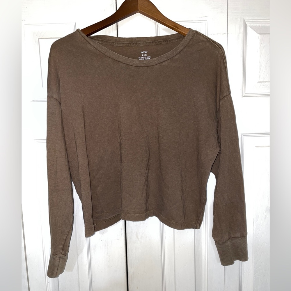 Aerie long sleeve Cropped Top size Medium Brown